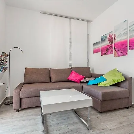 Moderna Ferienhaus Pula