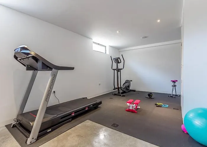 بيت للعطل House Moderna