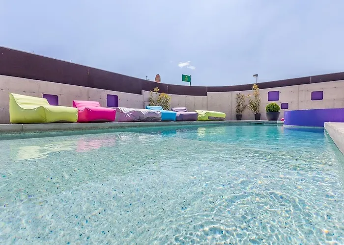 بيت للعطل House Moderna