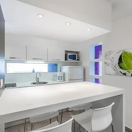 بيت للعطل House Moderna بولا