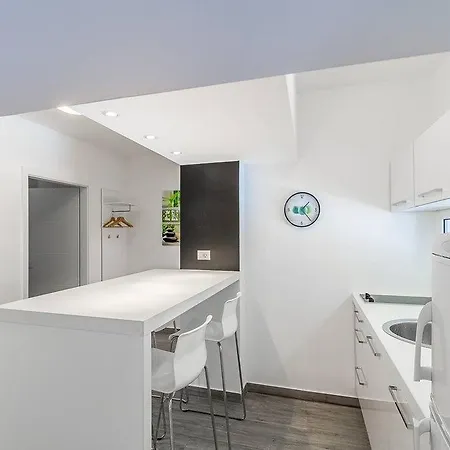 House Moderna * 풀라