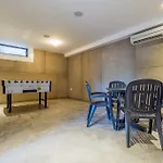 House Moderna Vakantiehuis