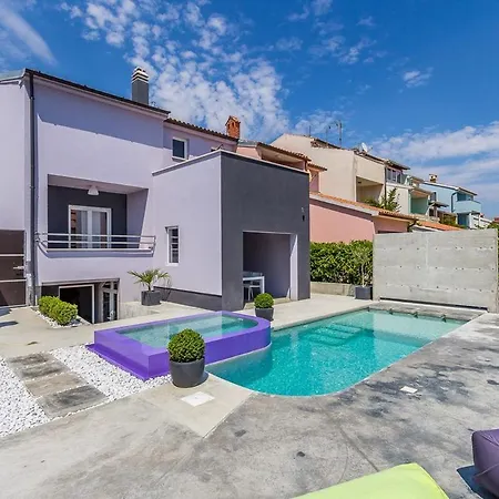 Vakantiehuis House Moderna *